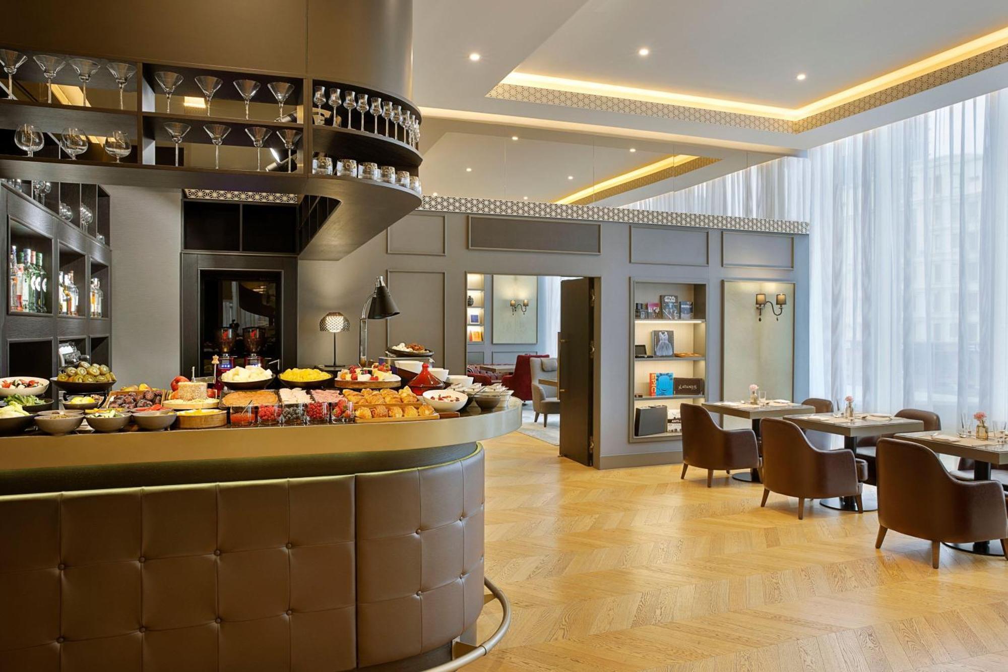 Sheraton Astana Hotel Exterior foto The restaurant